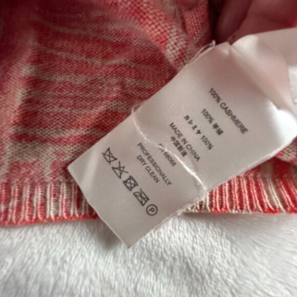 TSE Womens Red Beige Abstract Pattern Cashmere V-Neck Sweater Medium Pullover - Picture 4 of 9